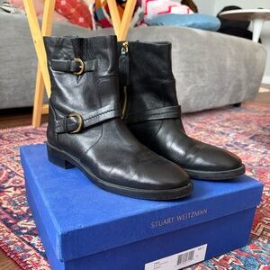 Stuart Weitzman Hale Black Leather Hale Ankle Boots